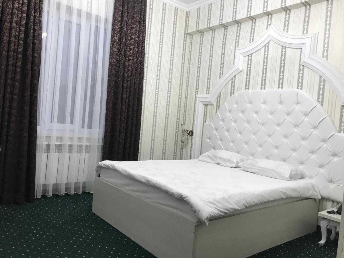 Emir Plaza Hotel Turkistan Екстериор снимка