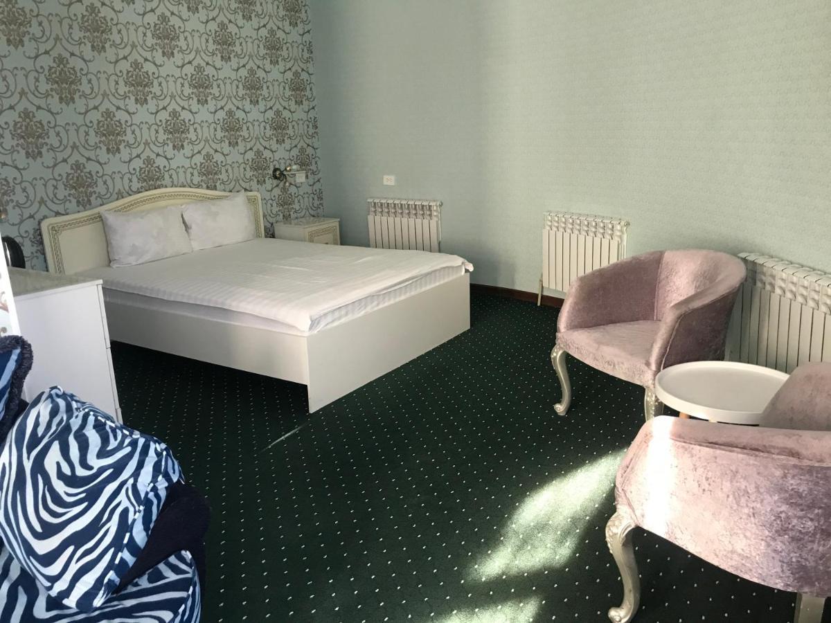 Emir Plaza Hotel Turkistan Екстериор снимка