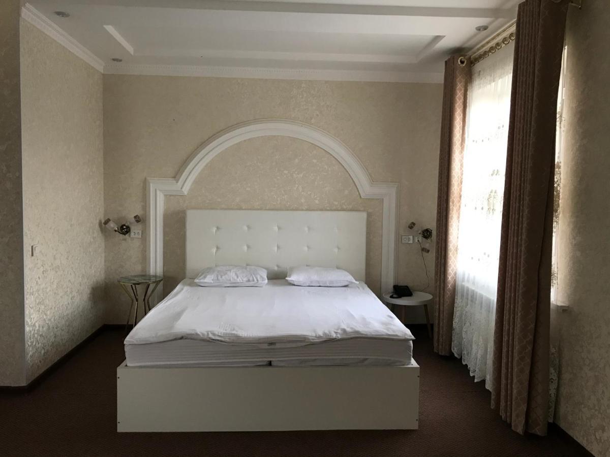 Emir Plaza Hotel Turkistan Екстериор снимка